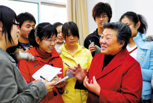 石家庄市委宣讲团宣讲十七大精神