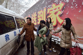 风雪中的温情