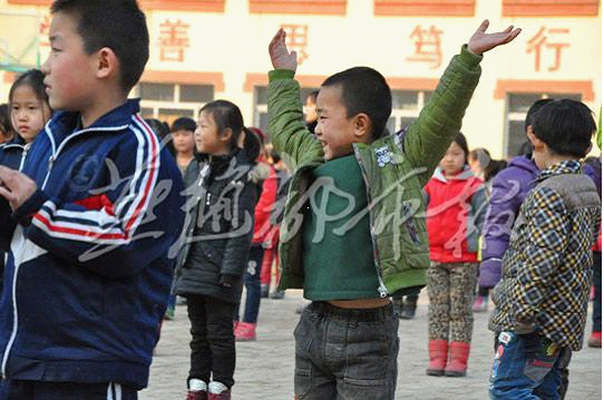 “快乐操场”走进沧州泊头:体育让孩子受益终生